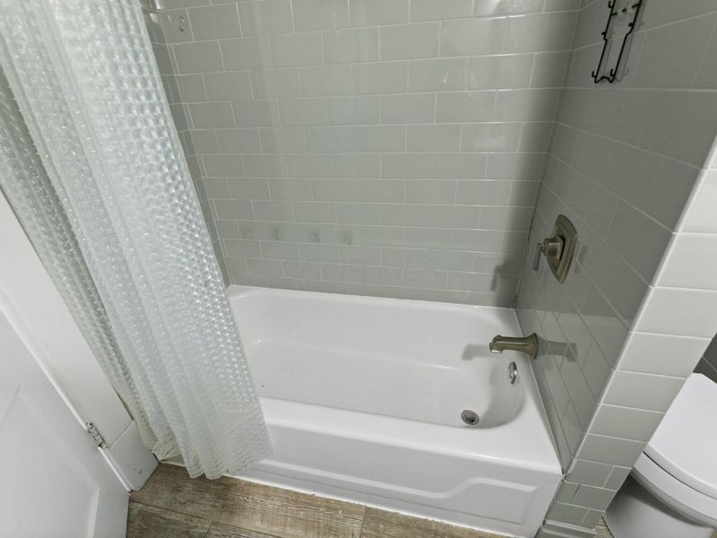 136 W North Broadway , Columbus, OH 43214 Photo 21
