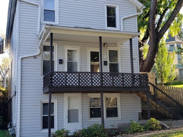 104 E 9TH, Muscatine, IA 52761