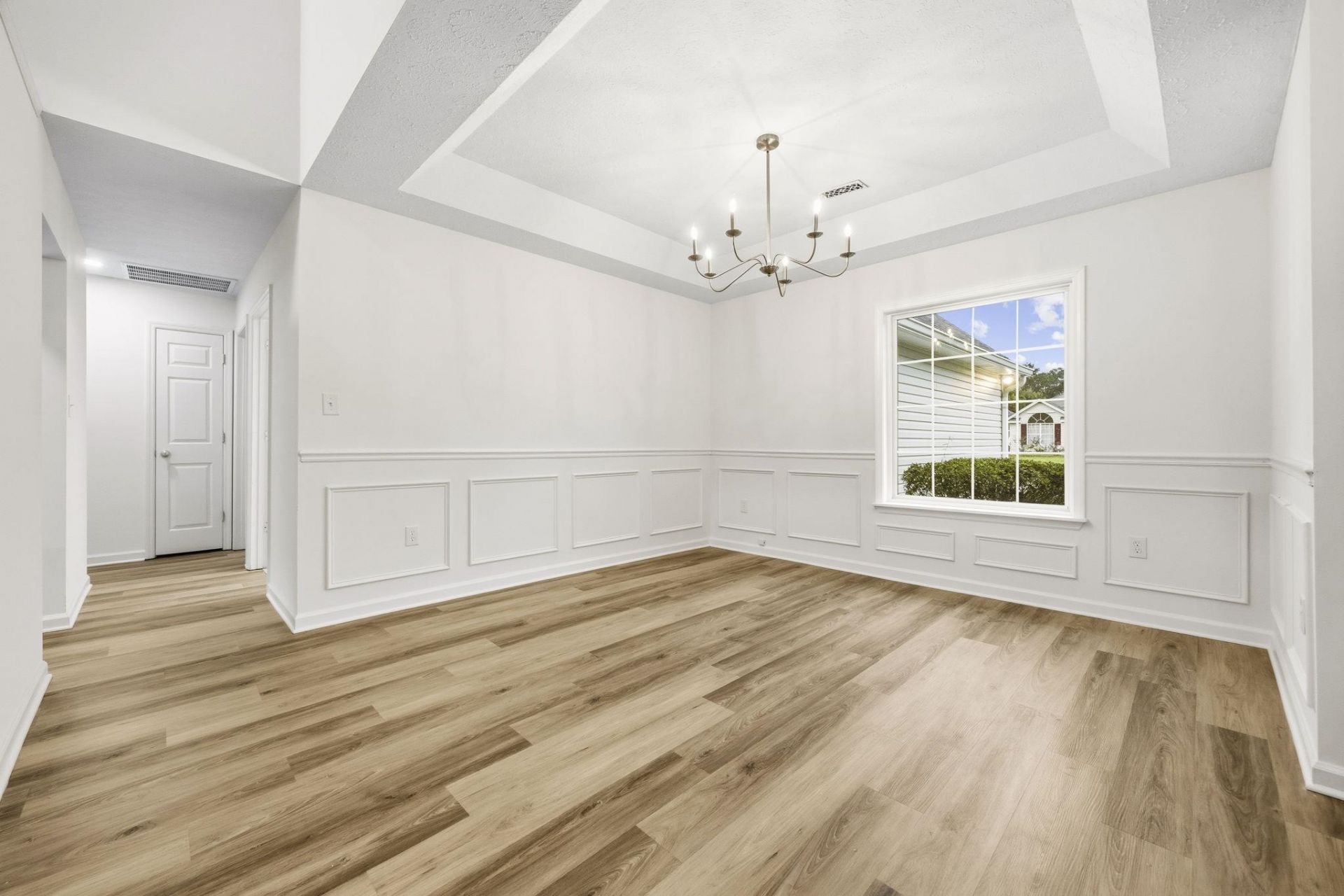 3923 Lochview Dr.  Photo 10