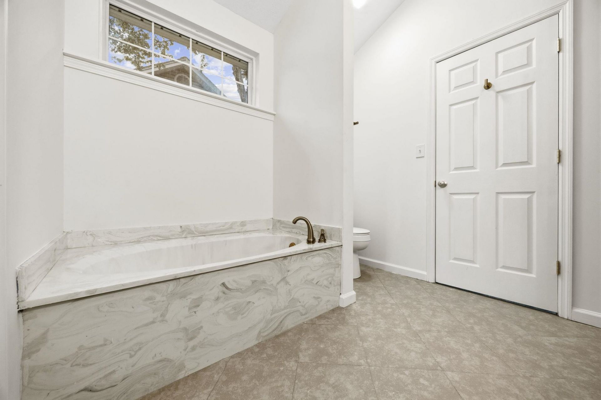 3923 Lochview Dr.  Photo 30