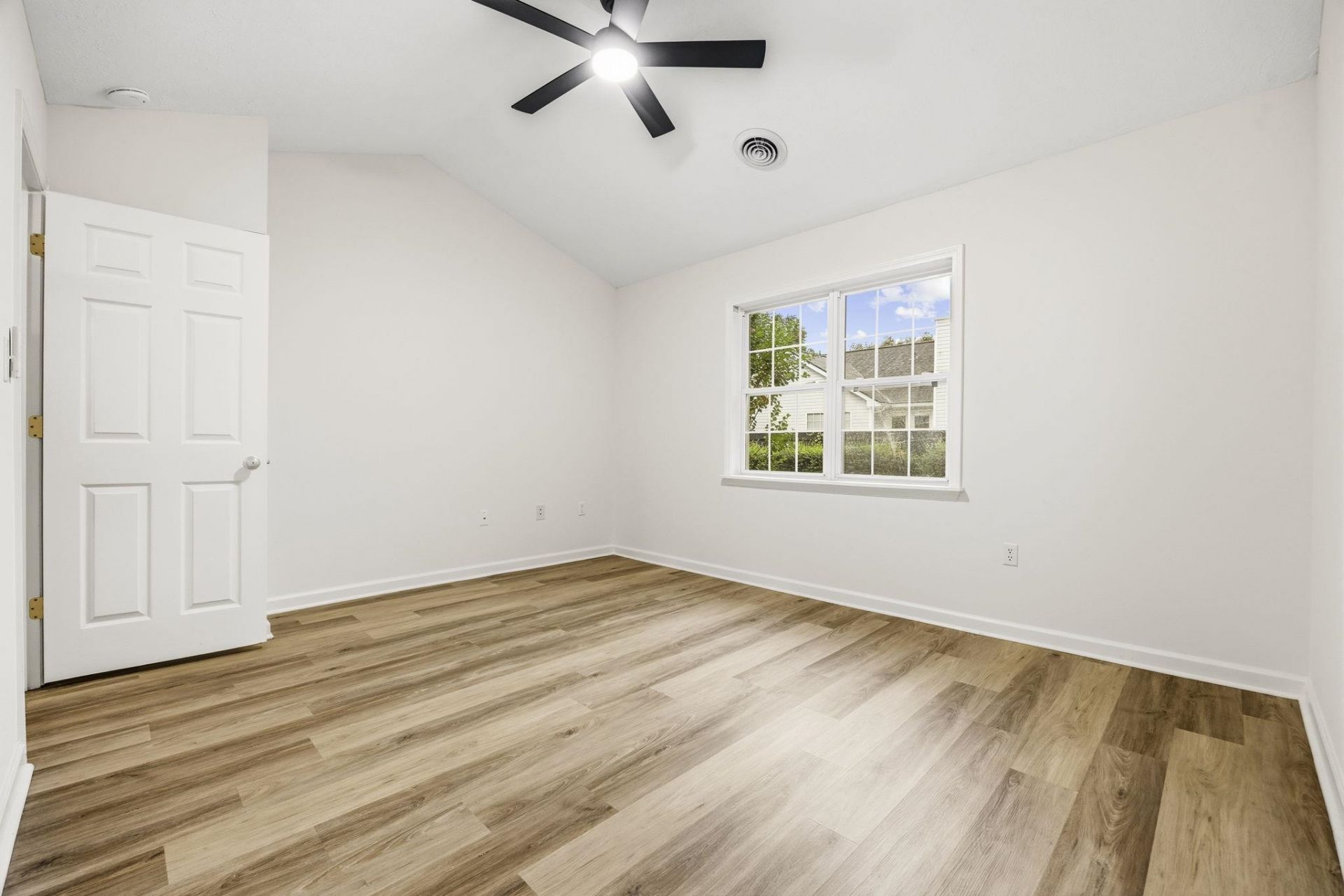3923 Lochview Dr.  Photo 35
