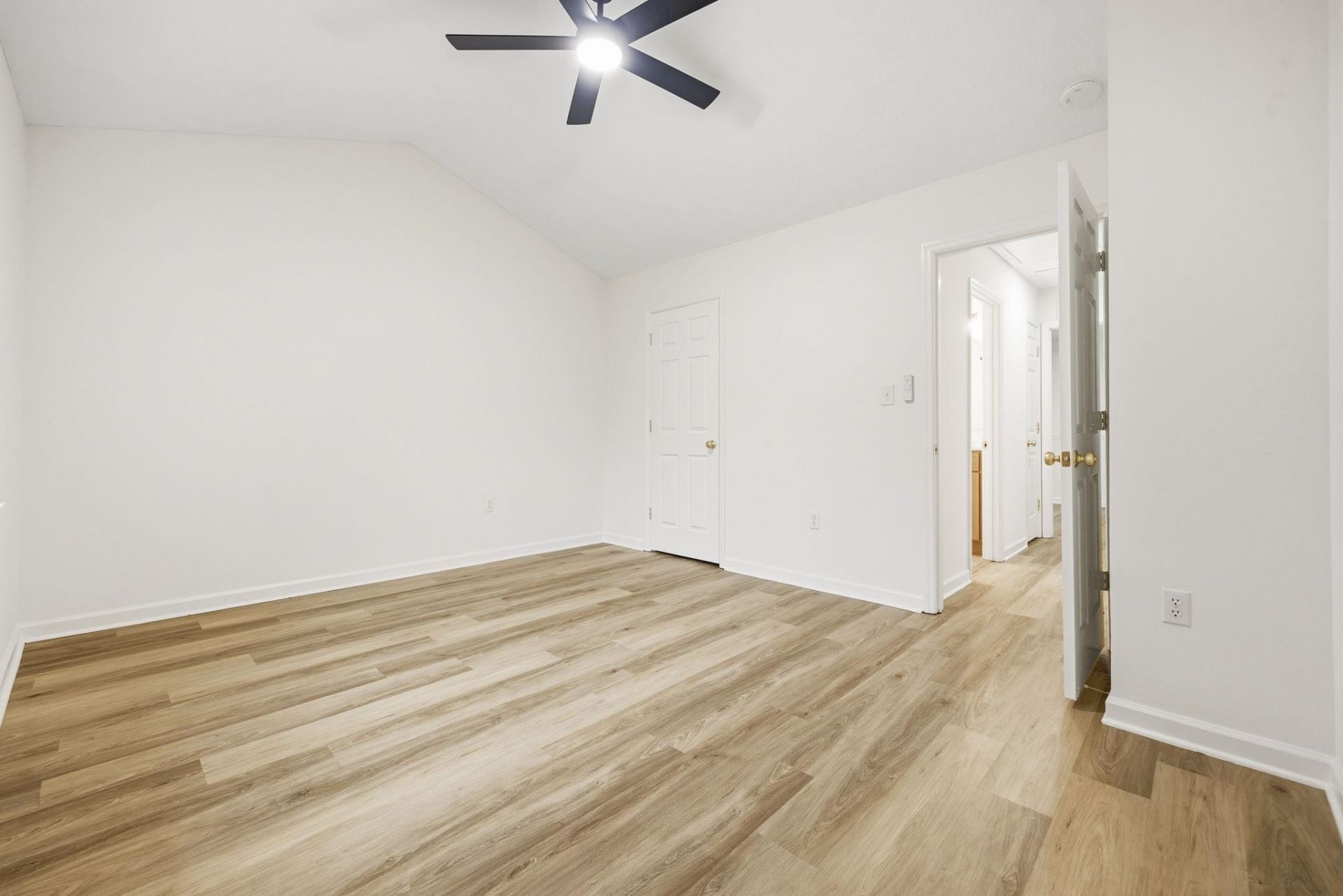 3923 Lochview Dr.  Photo 36
