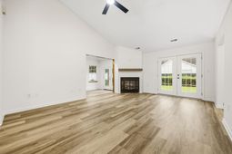 3923 Lochview Dr.  photo 4