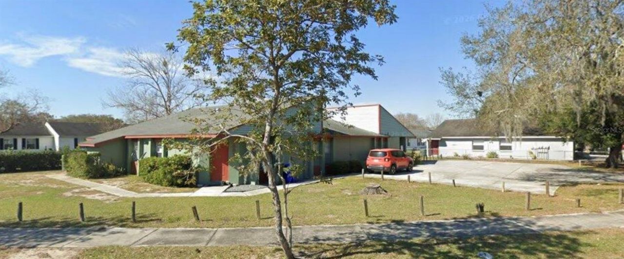 1887 Crystal Grove Drive , Lakeland, FL 33801 Main Photo