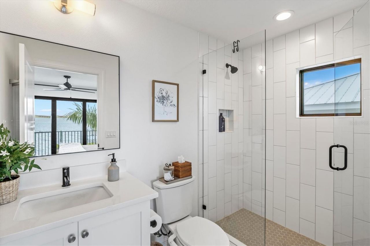 1914 Riverside Drive E, Bradenton, FL 34208 Photo