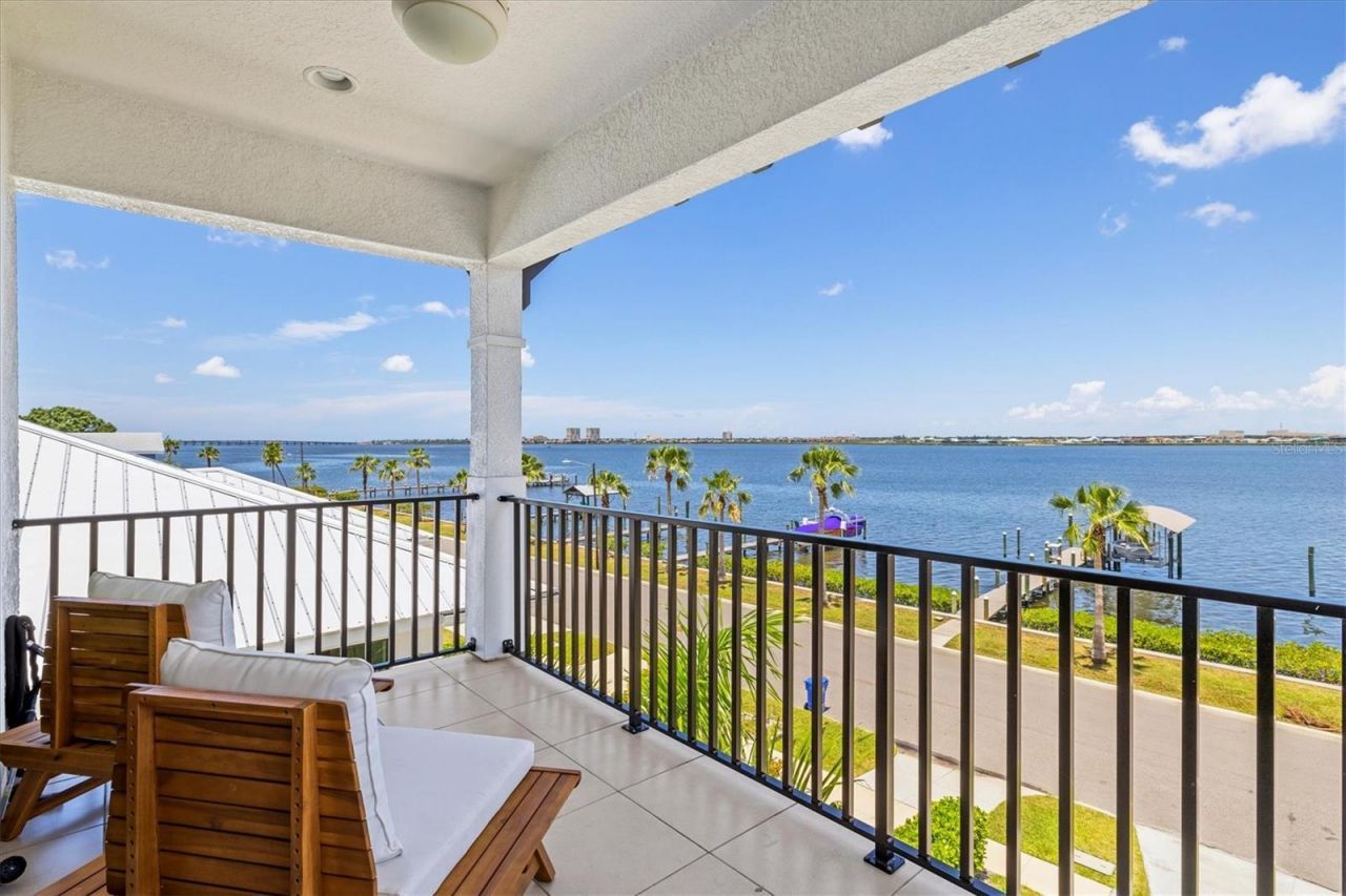 1914 Riverside Drive E, Bradenton, FL 34208 Photo