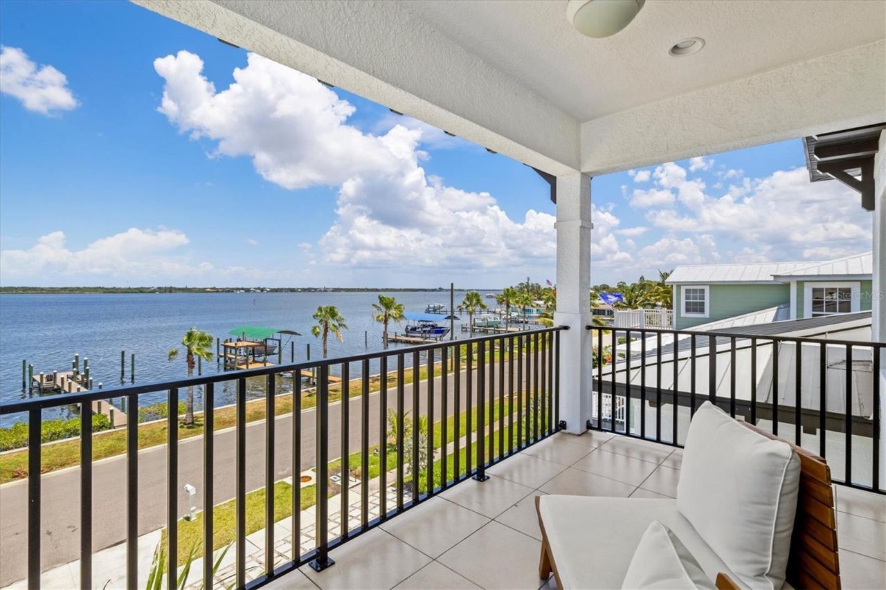 1914 Riverside Drive E, Bradenton, FL 34208 Photo
