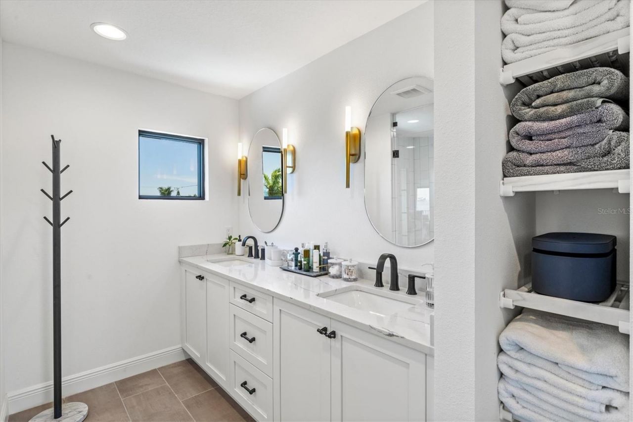 1914 Riverside Drive E, Bradenton, FL 34208 Photo