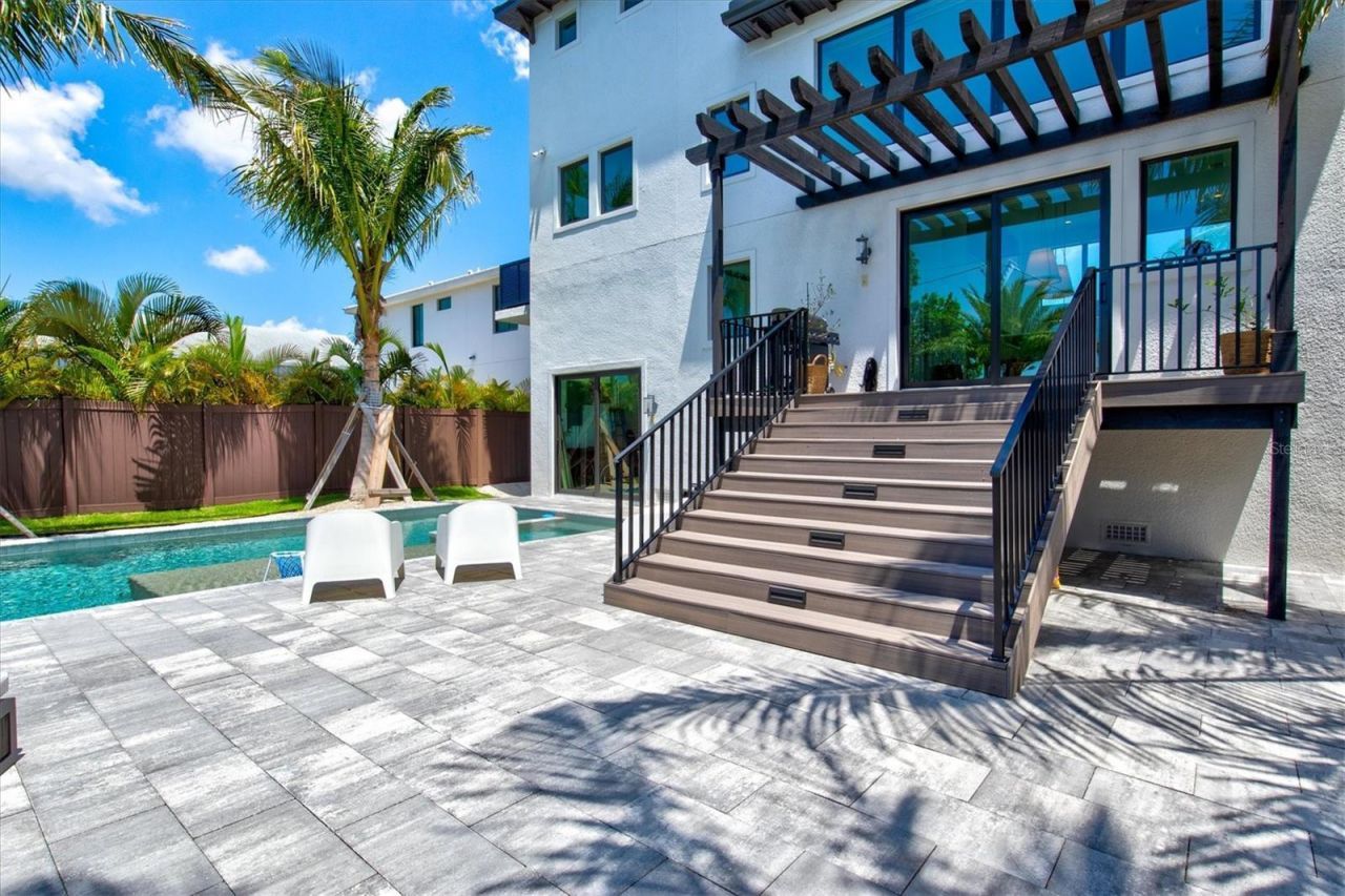 1914 Riverside Drive E, Bradenton, FL 34208 Photo