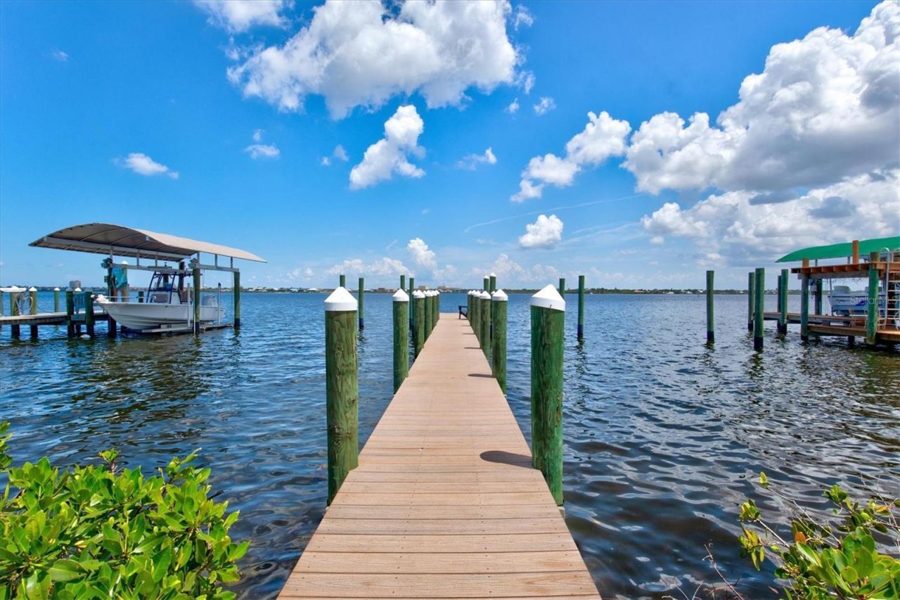 1914 Riverside Drive E, Bradenton, FL 34208 Photo