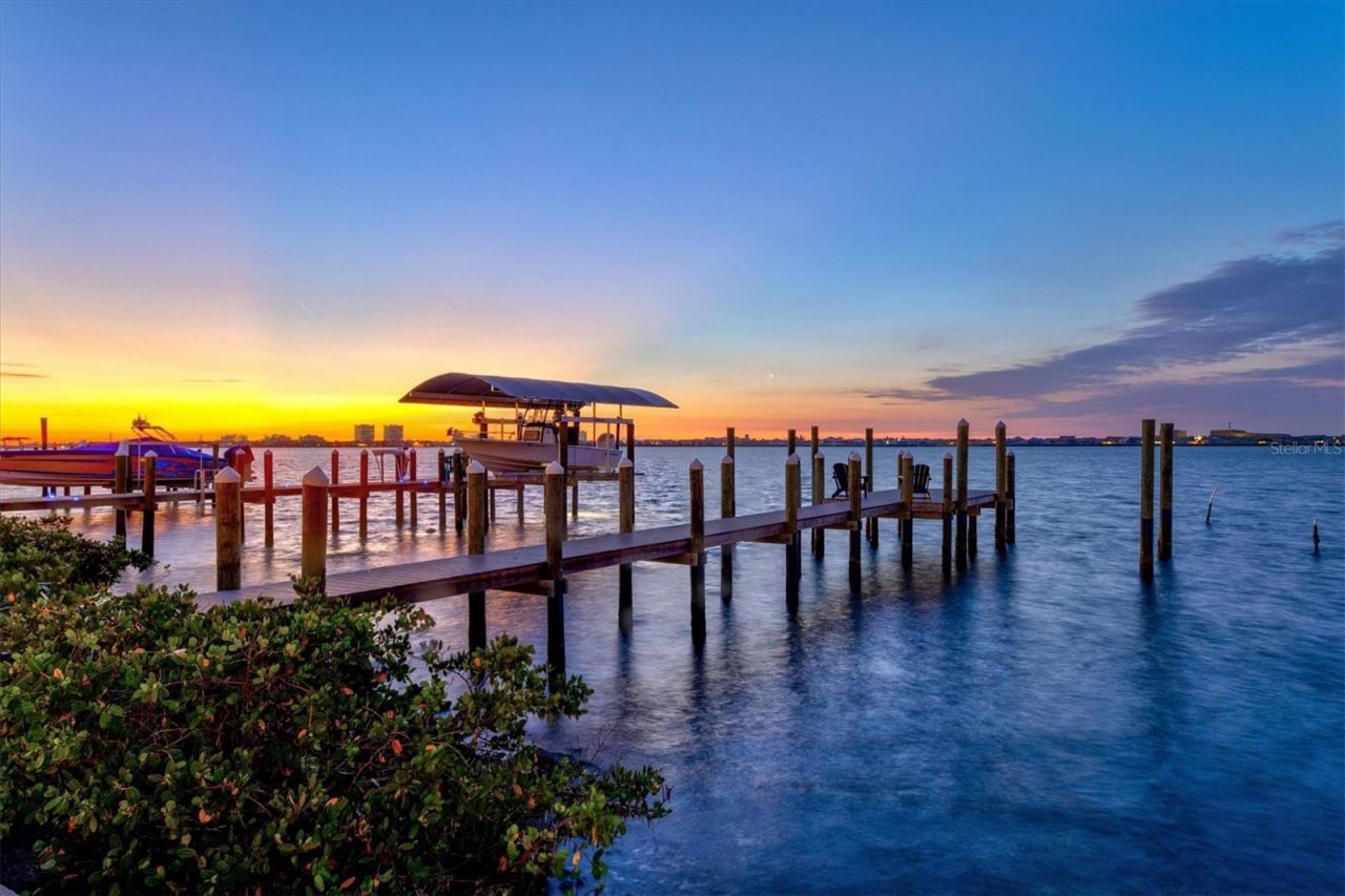 1914 Riverside Drive E, Bradenton, FL 34208 Photo
