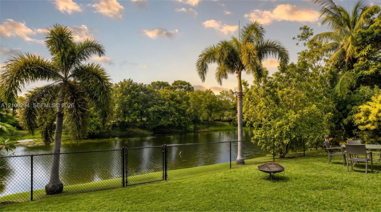 1724 Sawgrass Cir, Greenacres, FL 33413 Photo