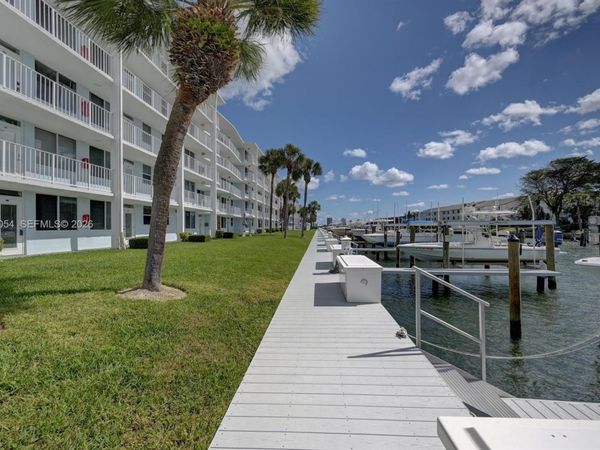 108 Paradise Harbour Blvd, Unit 111, North Palm Beach, FL 33408