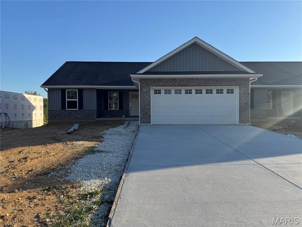 264 Railroad Street , Moscow Mills, MO 63362