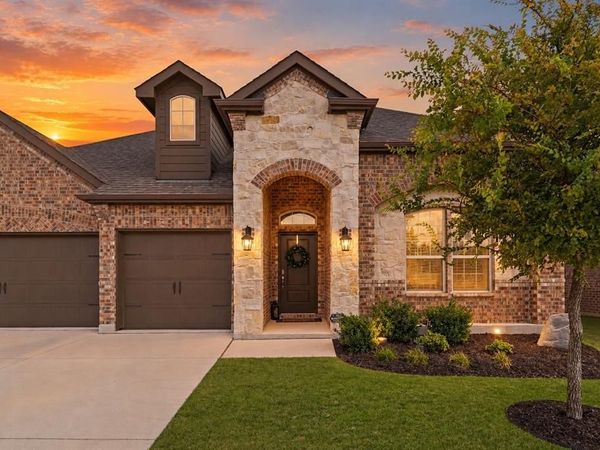 3520 Tunnel Avenue, Aubrey, TX 76227