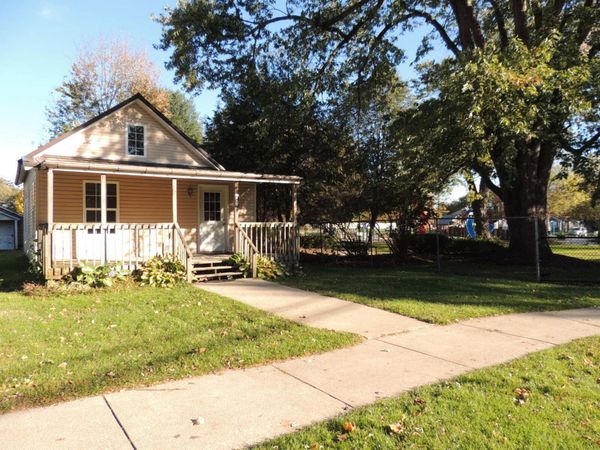 410 N Maple Street, Fennville, MI 49408