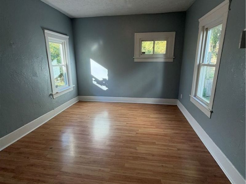 193 Charles Street , Akron, OH 44304 Photo 8