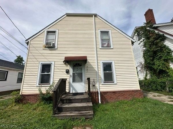 12624 Emery Avenue, Cleveland, OH 44135