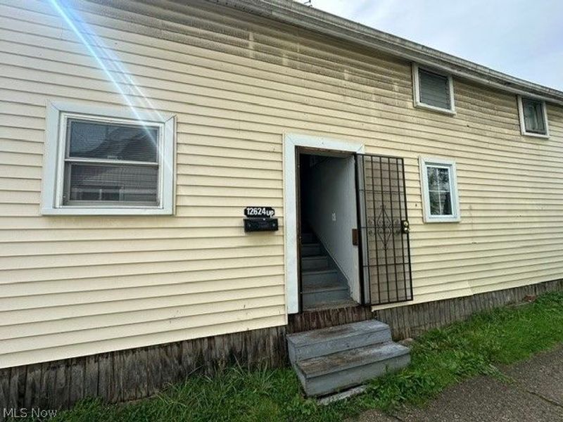 12624 Emery Avenue, Cleveland, OH 44135 Photo 4