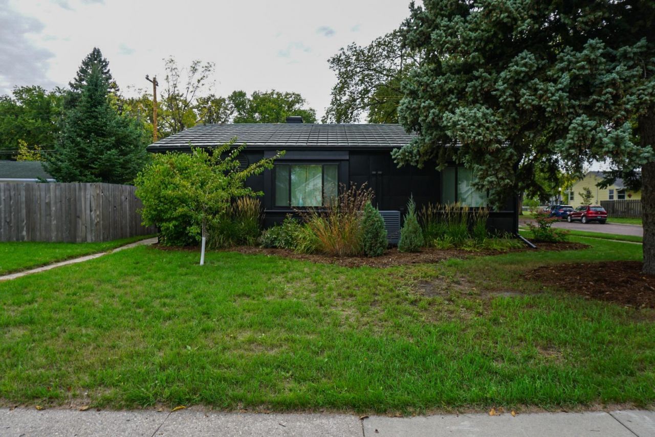 1501 5th Street S primary photo