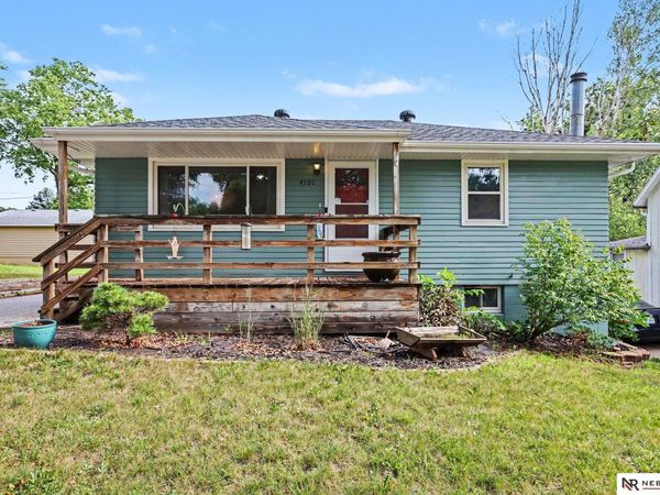 4920 Hillside Street, Lincoln, NE 68506