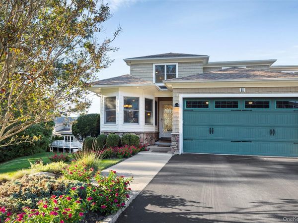 11 Theresa Lane , Port Jefferson, NY 11777