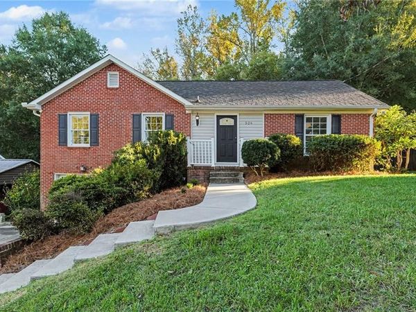 526 Osborne Road , Winston-Salem, NC 27103