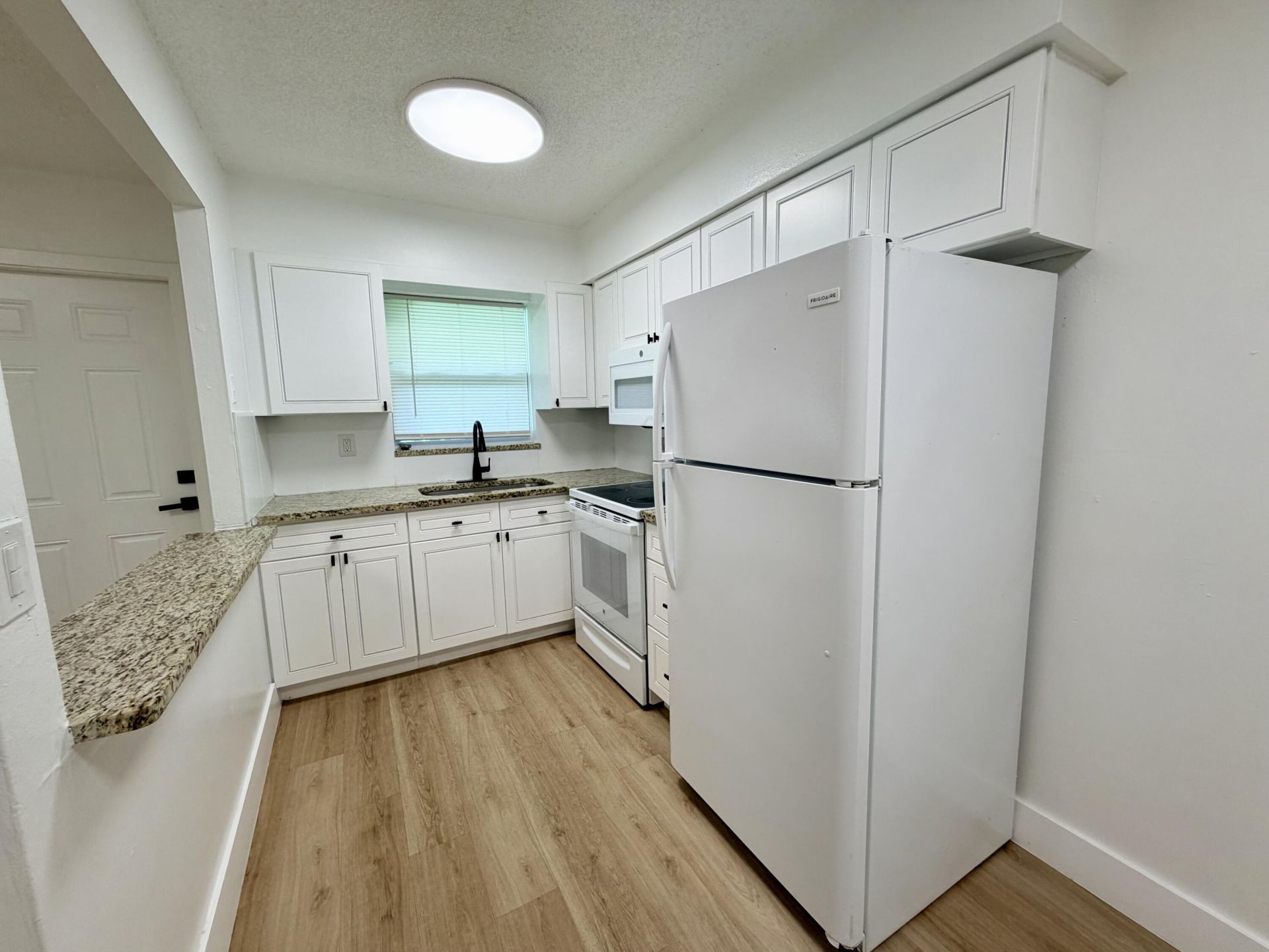 334 SW Avondale Drive, Unit 1, Pompano Beach, FL 33060 Photo