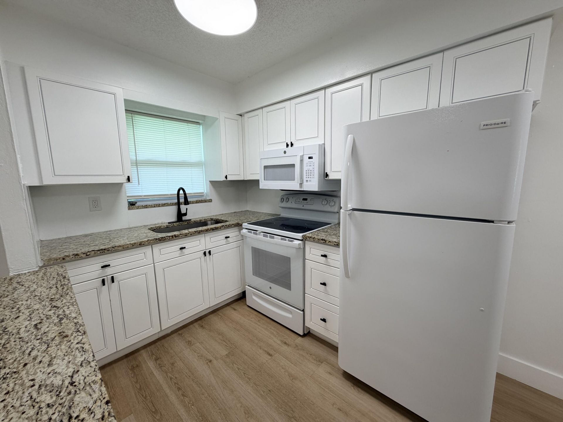 334 SW Avondale Drive, Unit 1, Pompano Beach, FL 33060 Photo