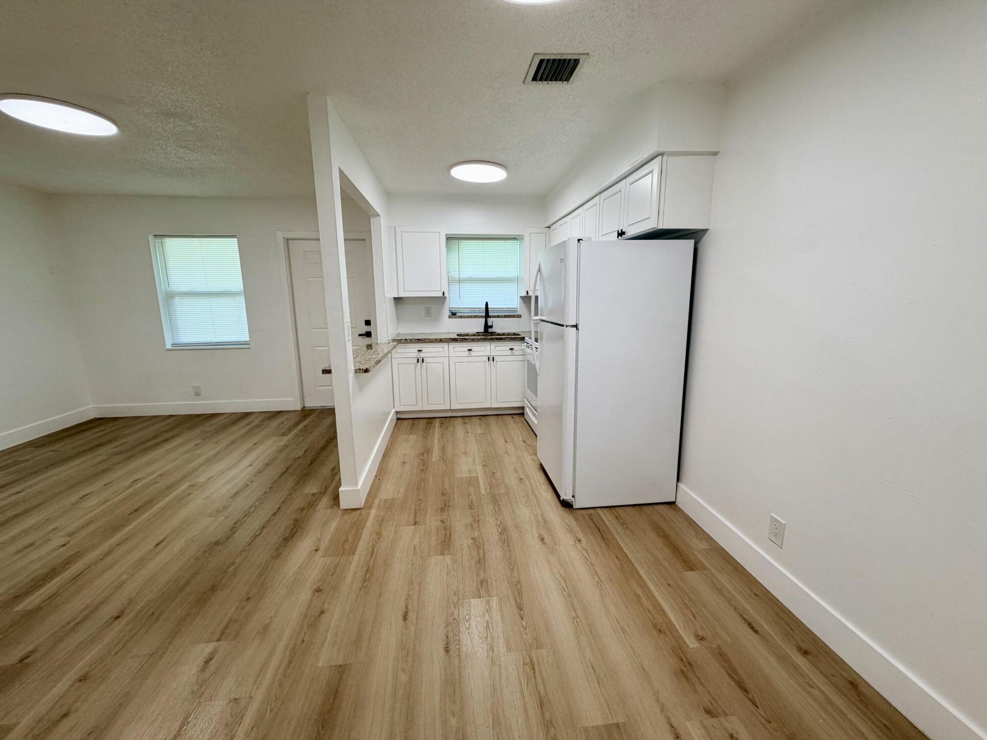 334 SW Avondale Drive, Unit 1, Pompano Beach, FL 33060 Photo