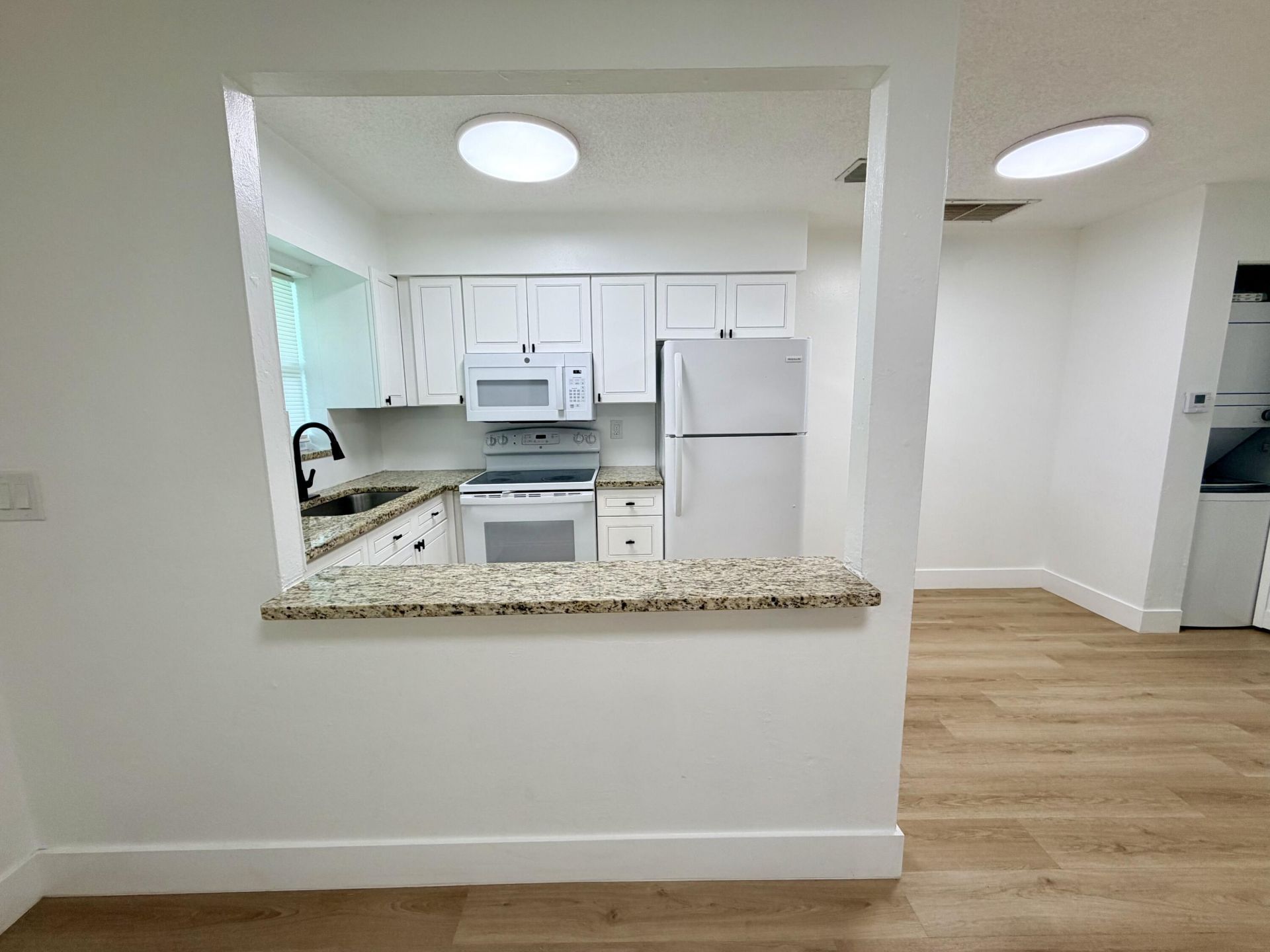 334 SW Avondale Drive, Unit 1, Pompano Beach, FL 33060 Photo