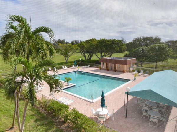 6100 NW 2ND Avenue, Unit 323, Boca Raton, FL 33487