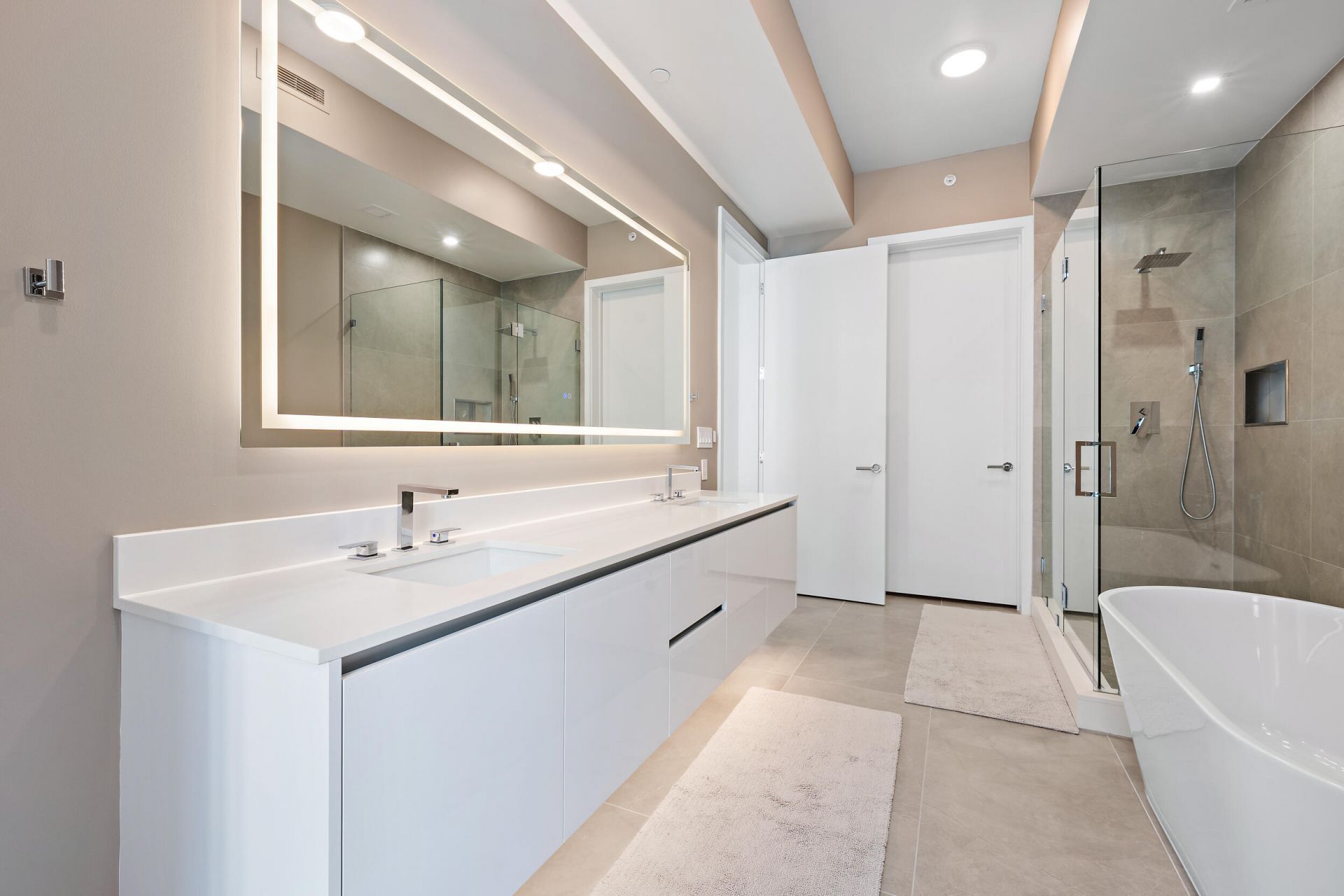 220 Lake Shore Drive, Unit 1402, Lake Park, FL 33403 Photo