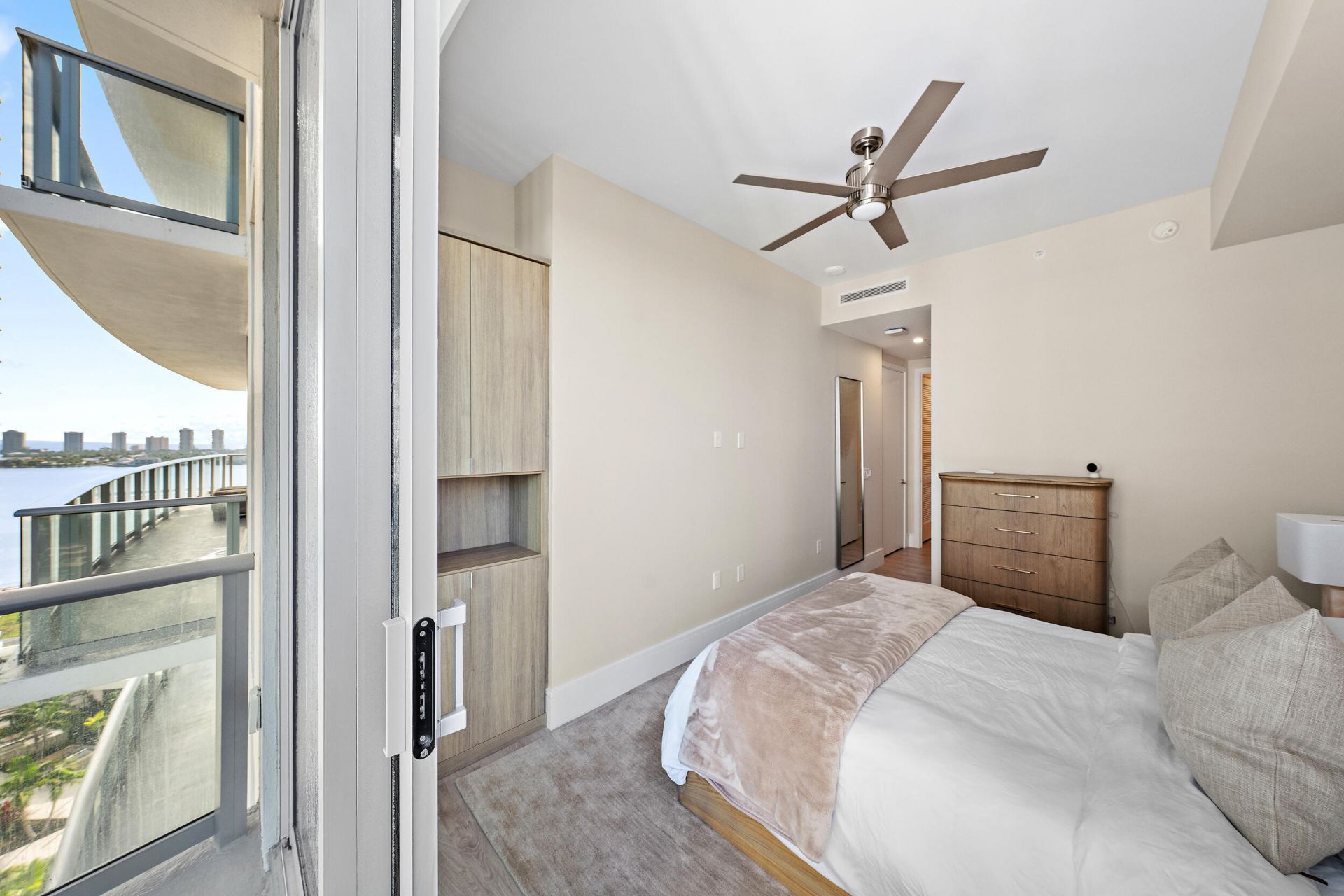 220 Lake Shore Drive, Unit 1402, Lake Park, FL 33403 Photo