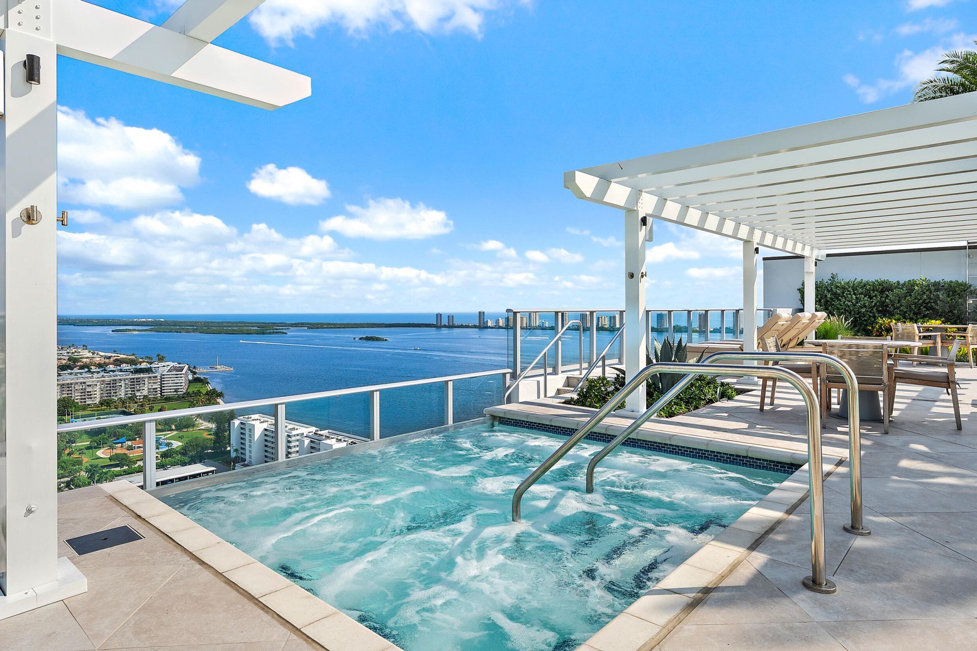 220 Lake Shore Drive, Unit 1402, Lake Park, FL 33403 Photo