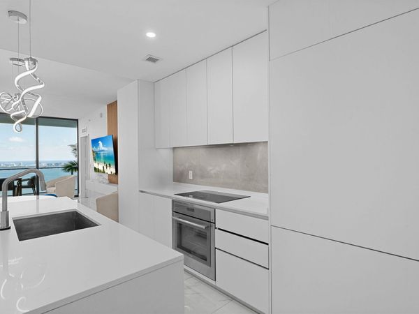 700 NE 24TH Street, Unit 4304, Miami, FL 33137