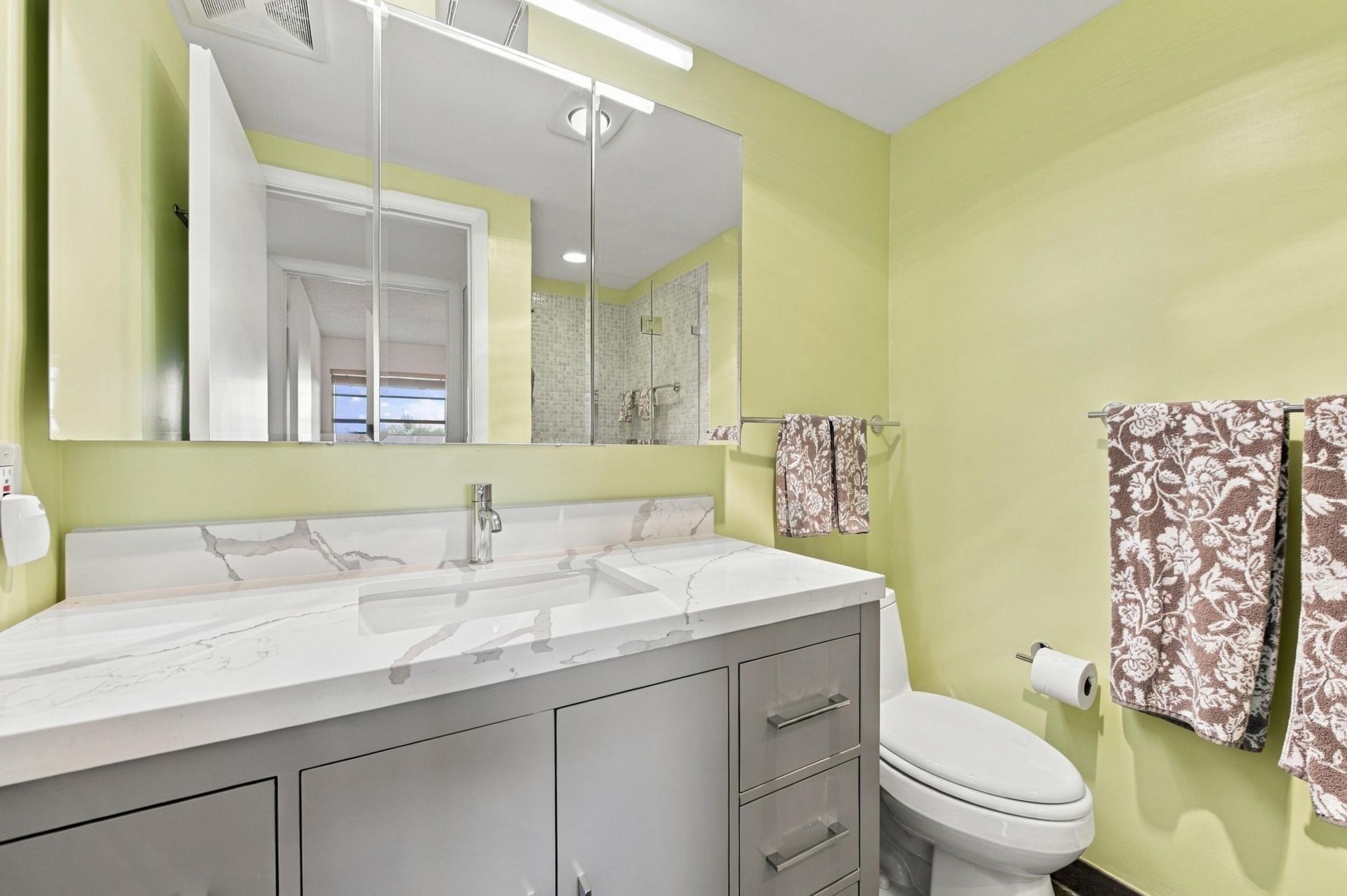 34 Flanders A, Delray Beach, FL 33484 Photo
