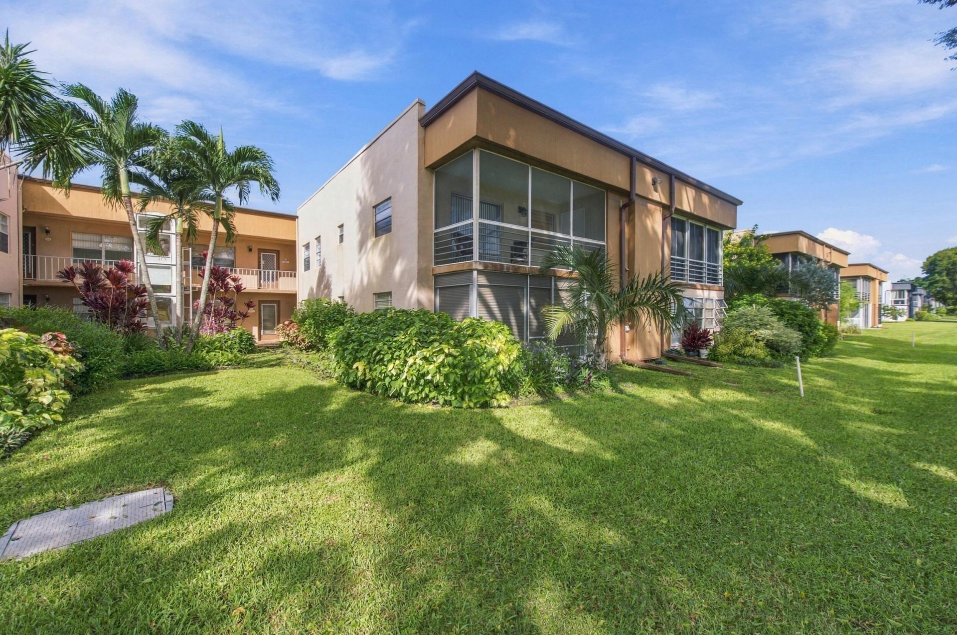 34 Flanders A, Delray Beach, FL 33484 Photo