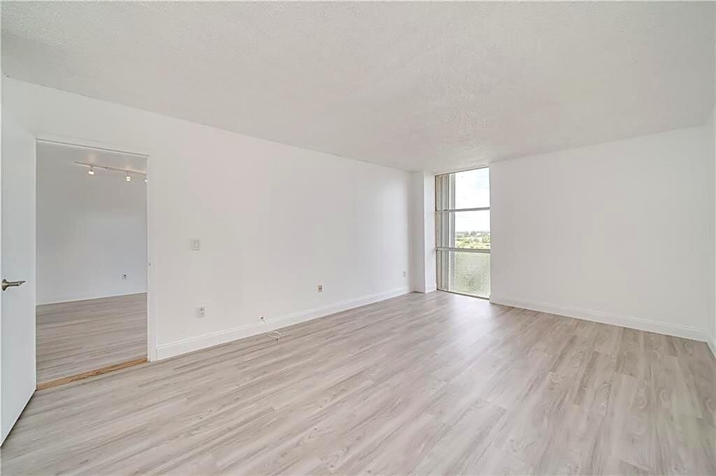 2350 NE 135th Street, Unit 1212, North Miami, FL 33181 Photo