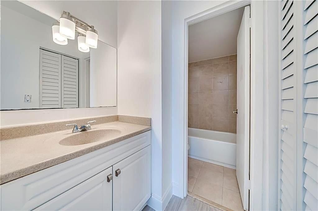 2350 NE 135th Street, Unit 1212, North Miami, FL 33181 Photo