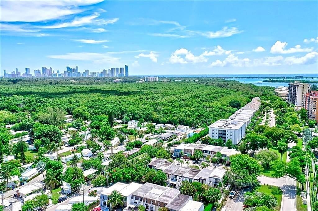 2350 NE 135th Street, Unit 1212, North Miami, FL 33181 Photo