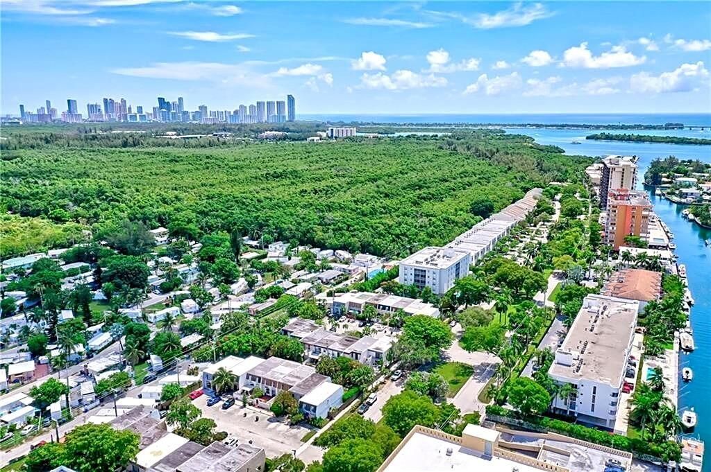 2350 NE 135th Street, Unit 1212, North Miami, FL 33181 Photo