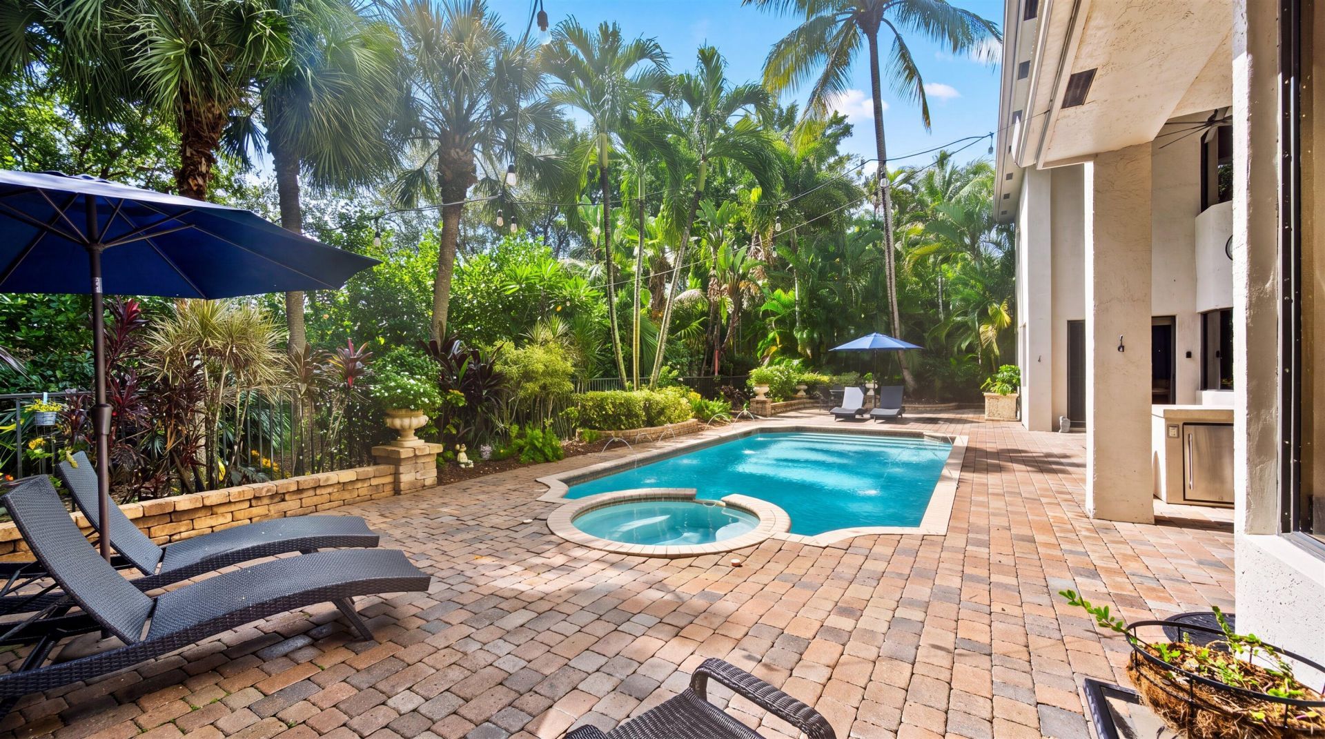 10586 Versailles Boulevard, Wellington, FL 33449 Photo