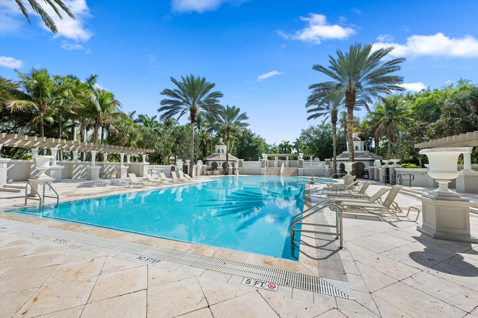 10586 Versailles Boulevard, Wellington, FL 33449 Photo