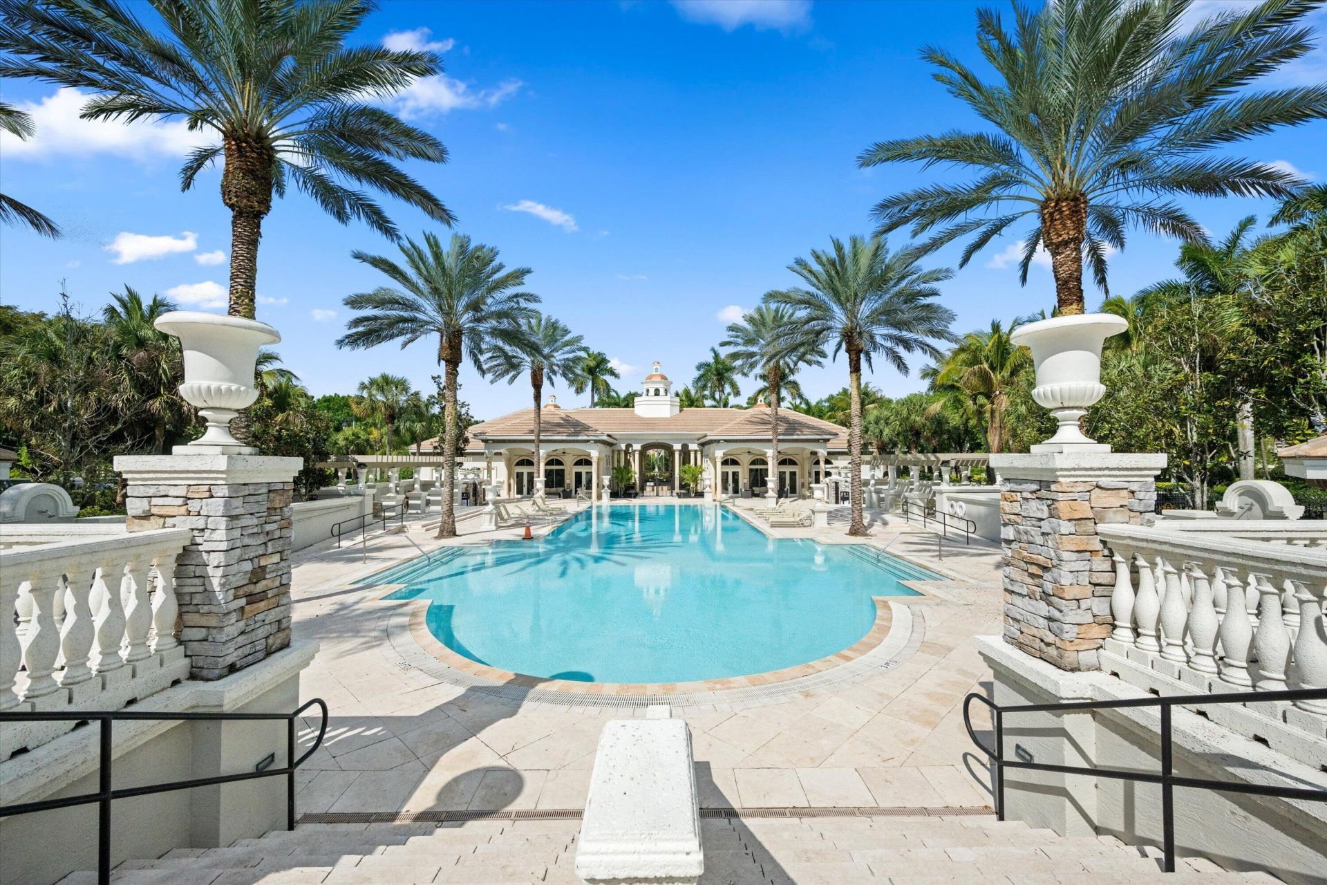 10586 Versailles Boulevard, Wellington, FL 33449 Photo