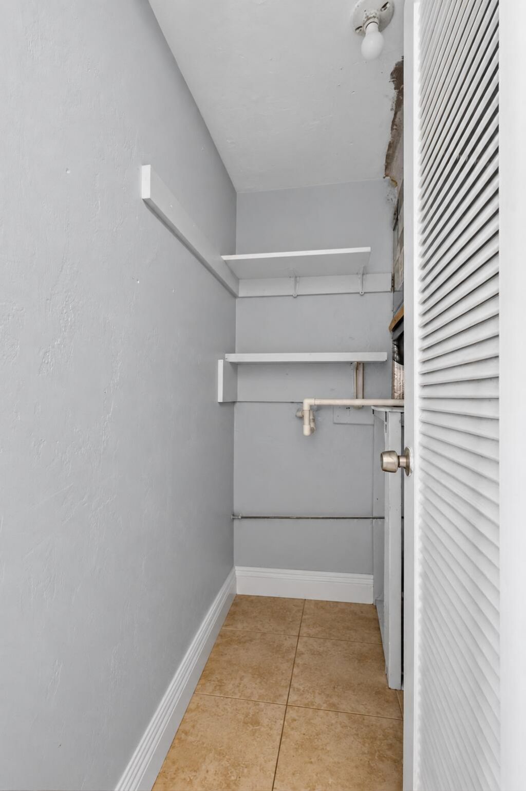 467 Golden Isles Drive, Unit 107, Hallandale Beach, FL 33009 Photo