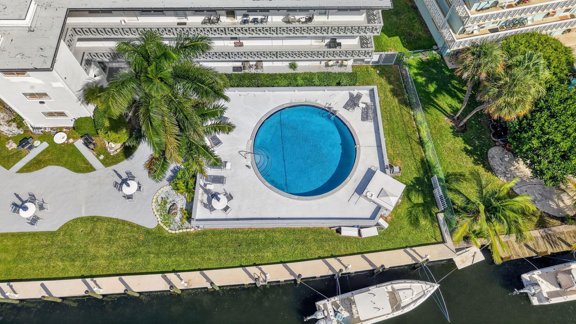 467 Golden Isles Drive, Unit 107, Hallandale Beach, FL 33009 Photo