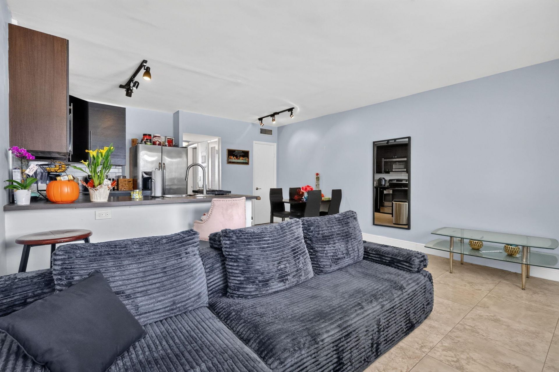 467 Golden Isles Drive, Unit 107, Hallandale Beach, FL 33009 Photo