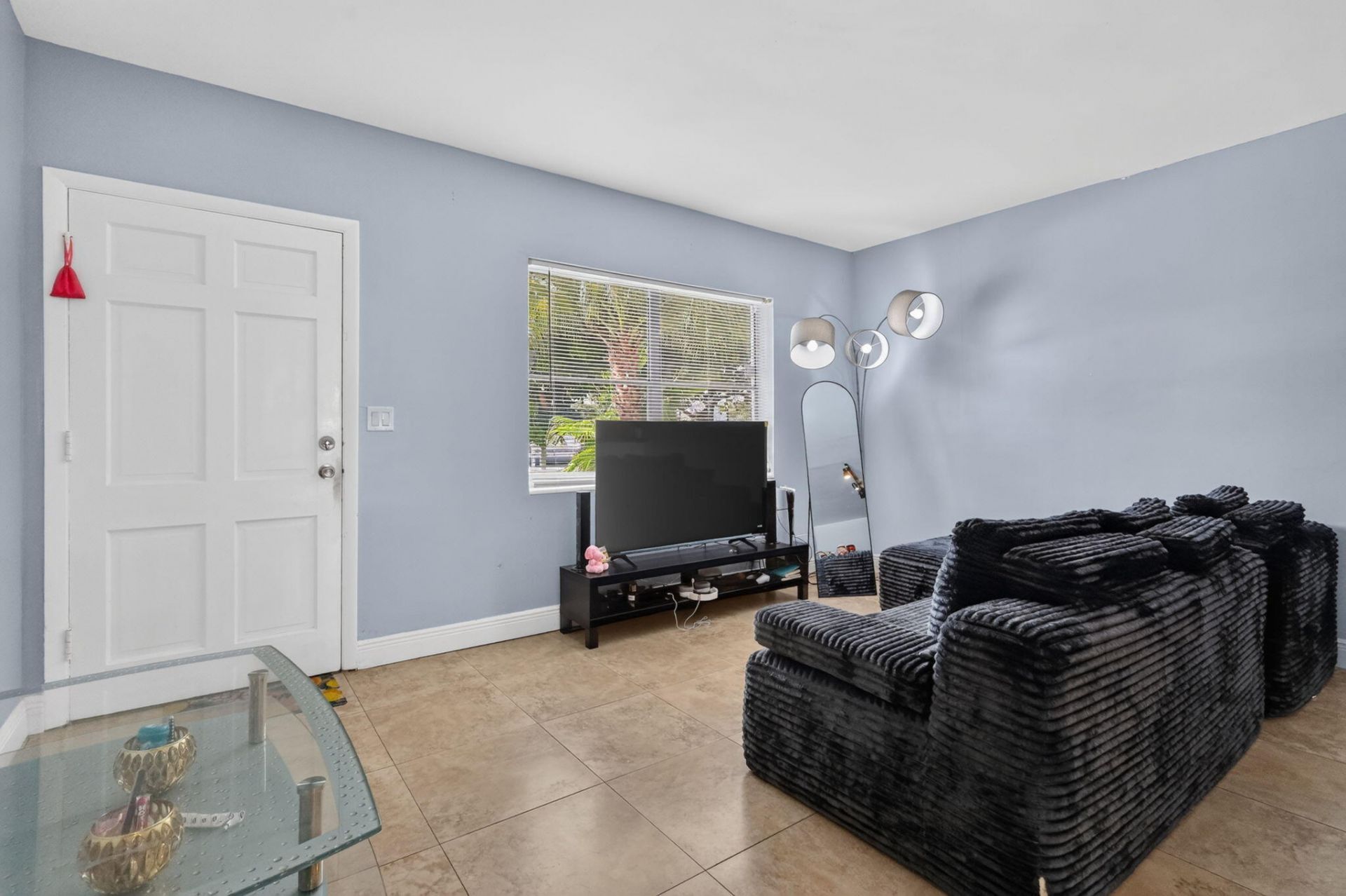 467 Golden Isles Drive, Unit 107, Hallandale Beach, FL 33009 Photo