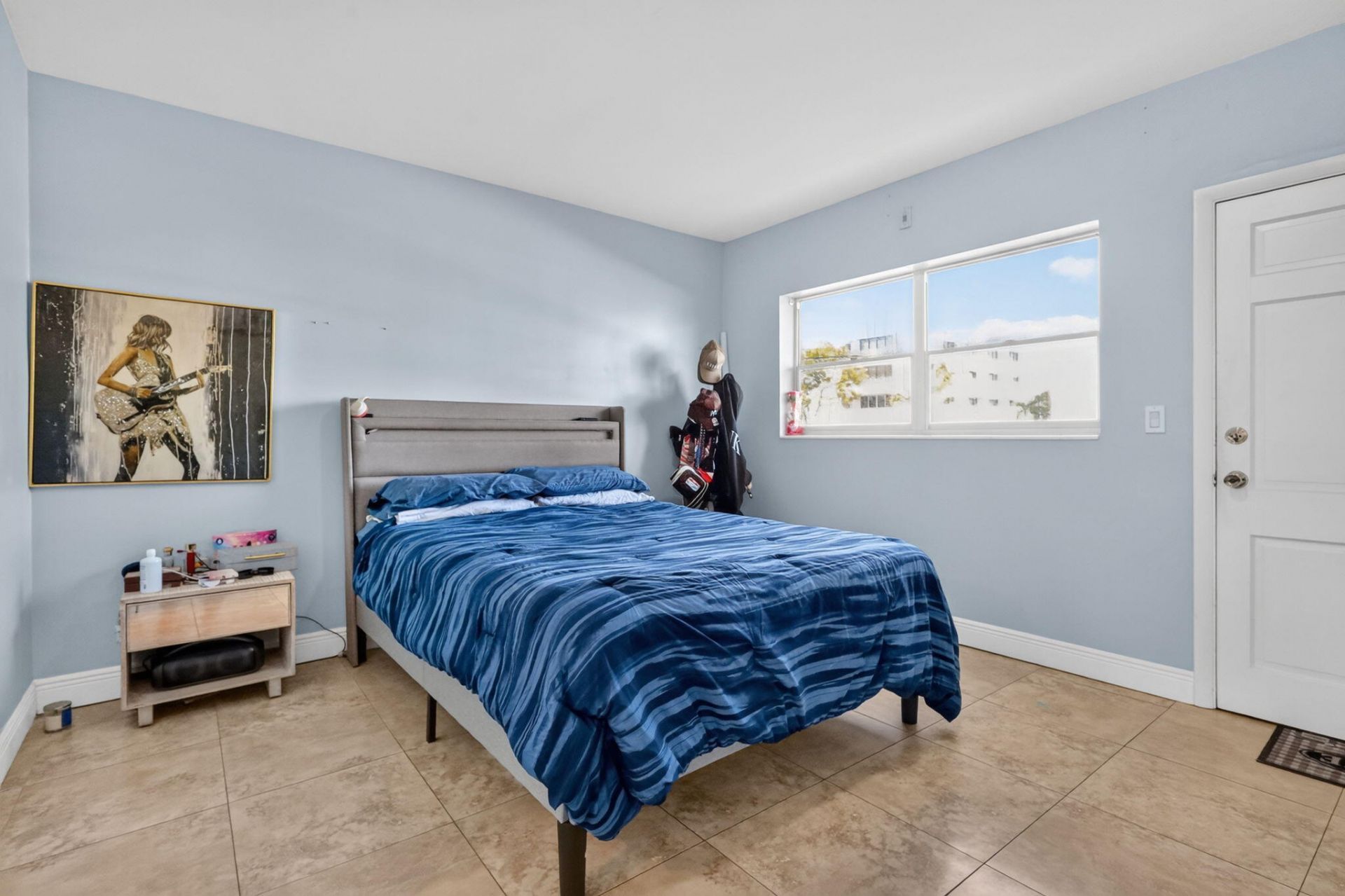 467 Golden Isles Drive, Unit 107, Hallandale Beach, FL 33009 Photo